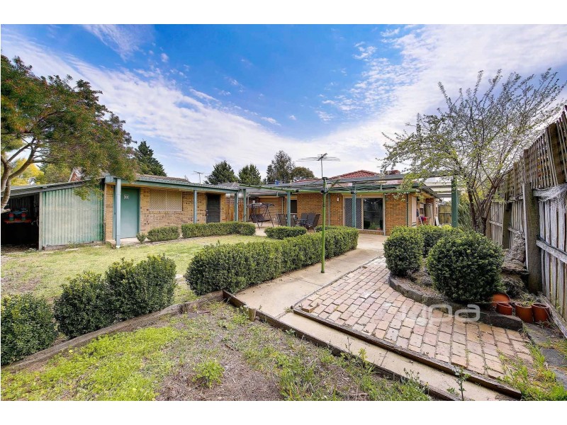12 Morgan Court, Roxburgh Park VIC 3064