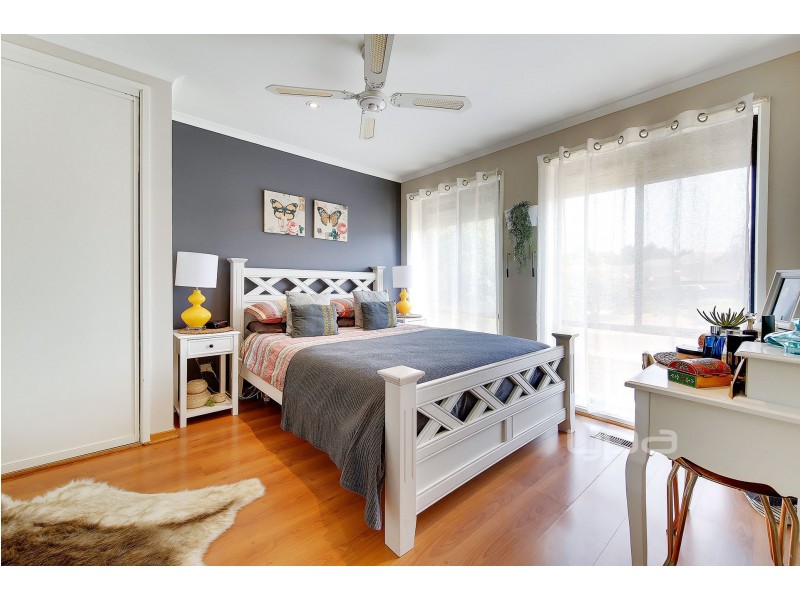 120 Lightwood Crescent, Meadow Heights VIC 3048