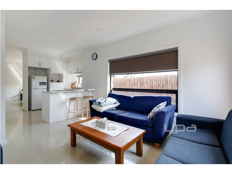 3/16 Huntly Court, Meadow Heights VIC 3048