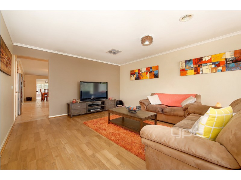 1 Elmwood Place, Craigieburn VIC 3064