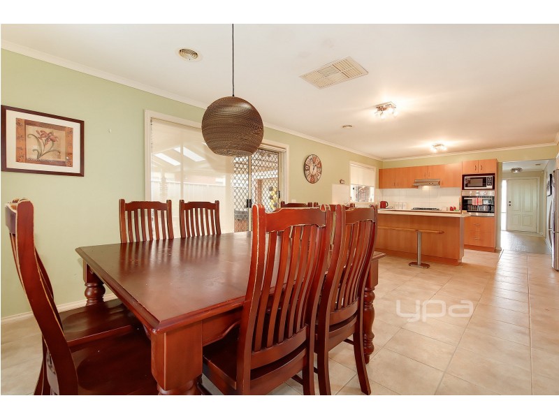 1 Elmwood Place, Craigieburn VIC 3064