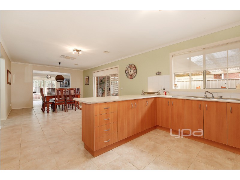 1 Elmwood Place, Craigieburn VIC 3064