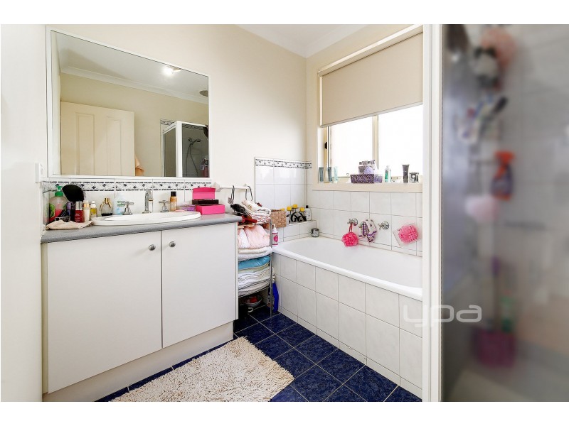 50 Sandover Drive, Roxburgh Park VIC 3064