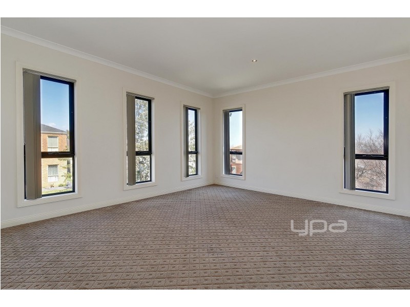 1 Holbeck Place, Craigieburn VIC 3064