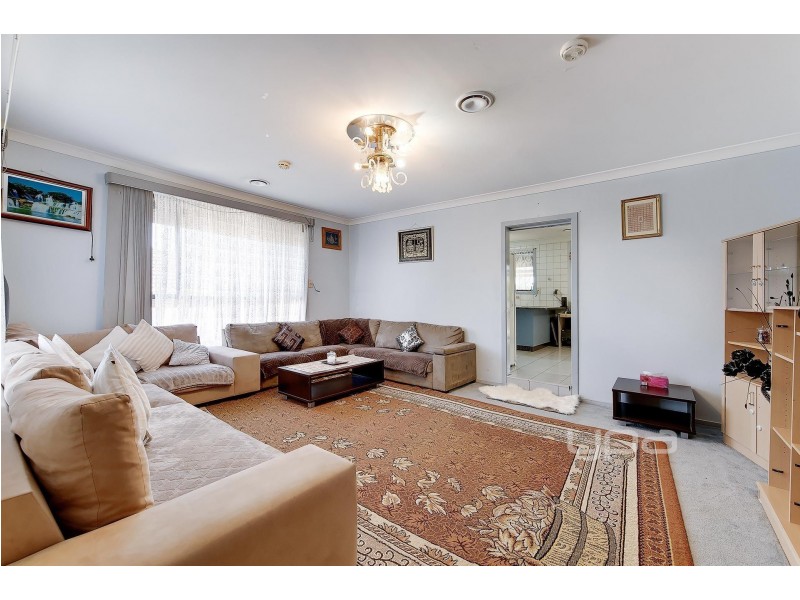 53 Ashleigh Crescent, Meadow Heights VIC 3048