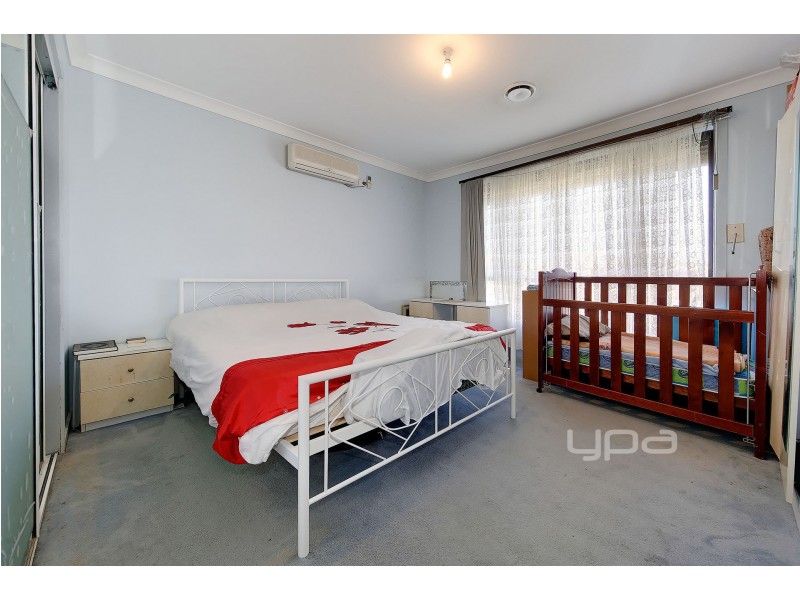 53 Ashleigh Crescent, Meadow Heights VIC 3048