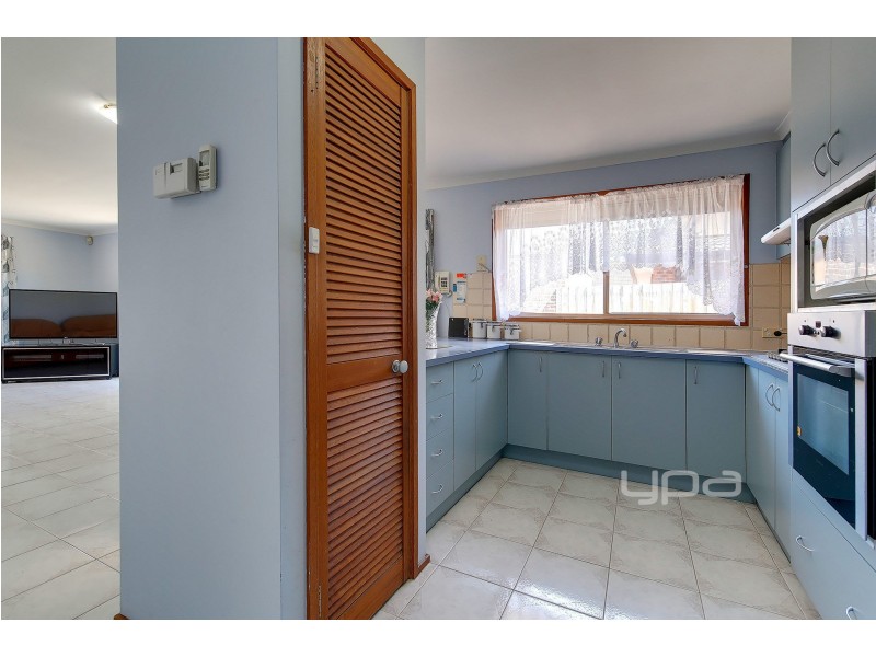 10 Woods Close, Meadow Heights VIC 3048