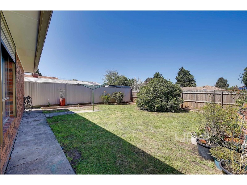 10 Woods Close, Meadow Heights VIC 3048