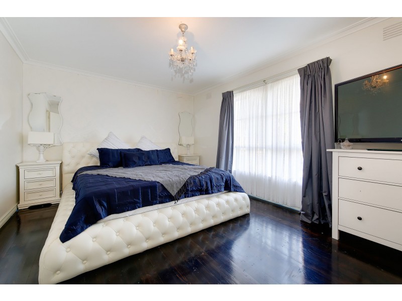 19 Keysborough Street, Craigieburn VIC 3064