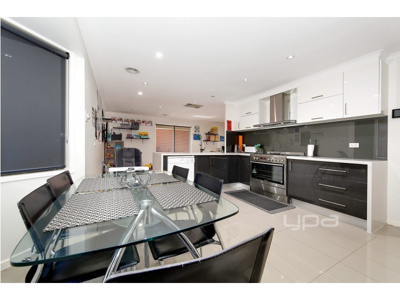 1/38 Mitchell Crescent, Meadow Heights VIC 3048