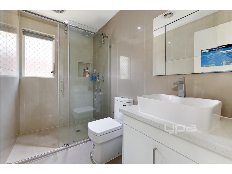 1/38 Mitchell Crescent, Meadow Heights VIC 3048