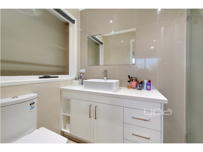 1/38 Mitchell Crescent, Meadow Heights VIC 3048