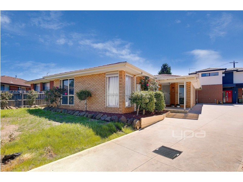 1/38 Mitchell Crescent, Meadow Heights VIC 3048