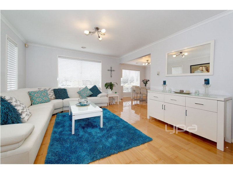 23 Lincolne Crescent, Roxburgh Park VIC 3064