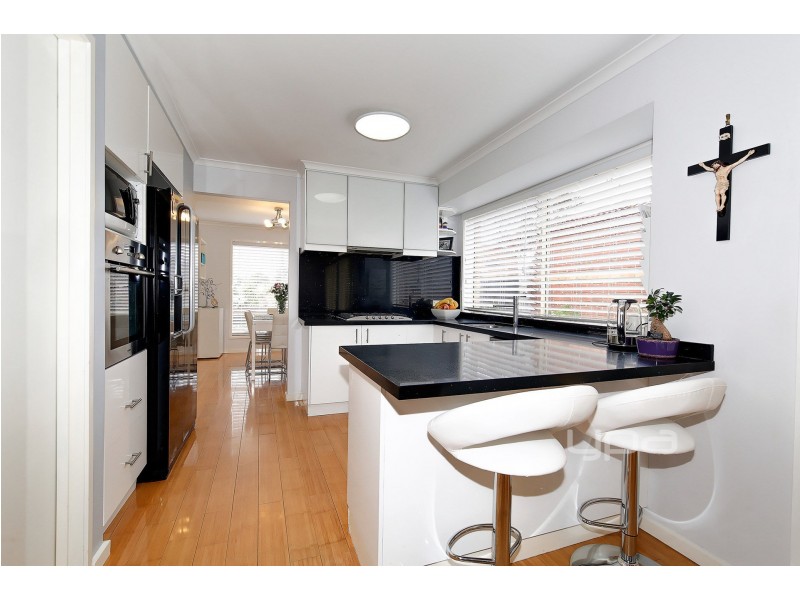 23 Lincolne Crescent, Roxburgh Park VIC 3064