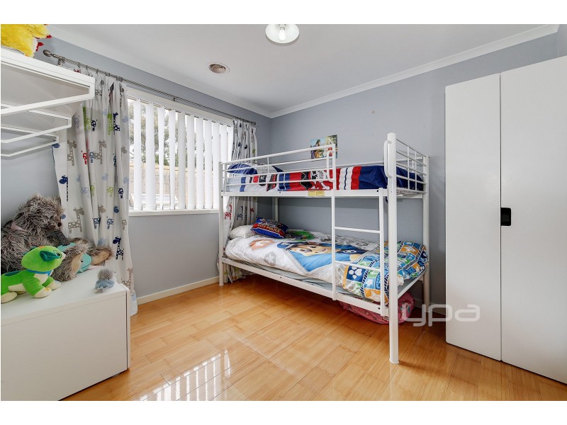 23 Lincolne Crescent, Roxburgh Park VIC 3064