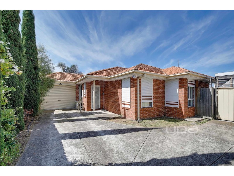 2/16 Ortolan Avenue, Broadmeadows VIC 3047
