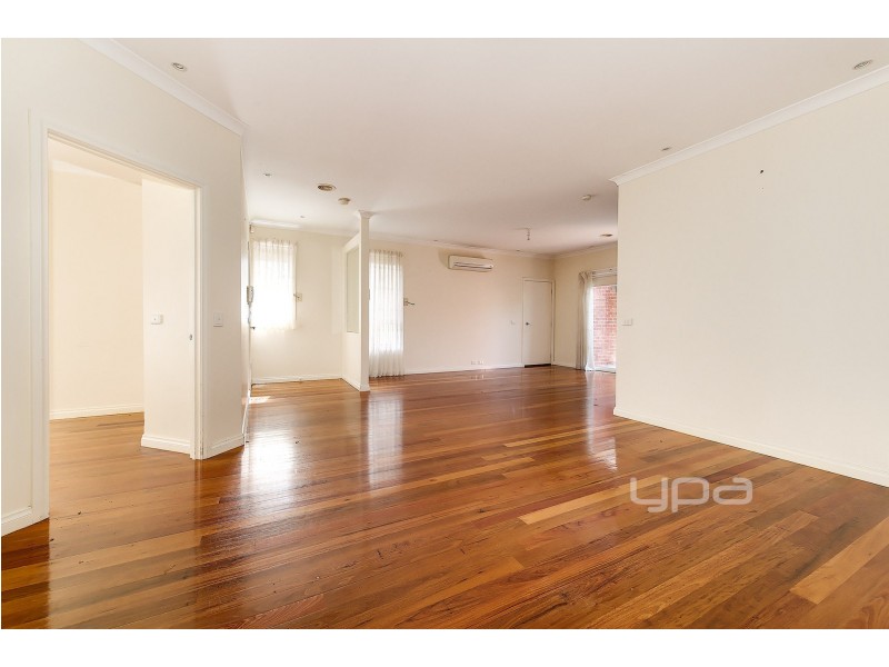 2/16 Ortolan Avenue, Broadmeadows VIC 3047