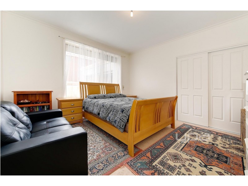 1/3/22 Geach Street, Dallas VIC 3047