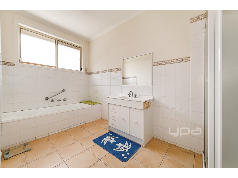 1/3/22 Geach Street, Dallas VIC 3047