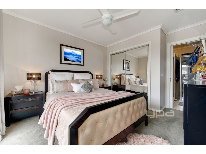 27/4-16 Melaleuca Drive, Meadow Heights VIC 3048