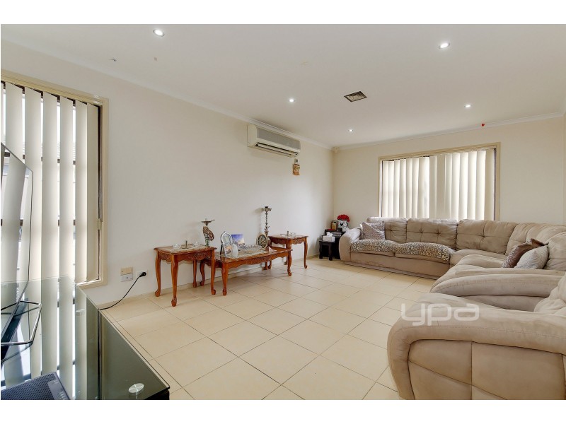 46 Rokewood Crescent, Meadow Heights VIC 3048