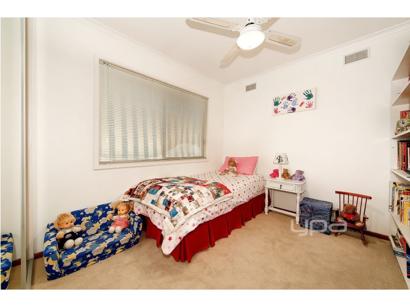 15 Canadian Court, Meadow Heights VIC 3048