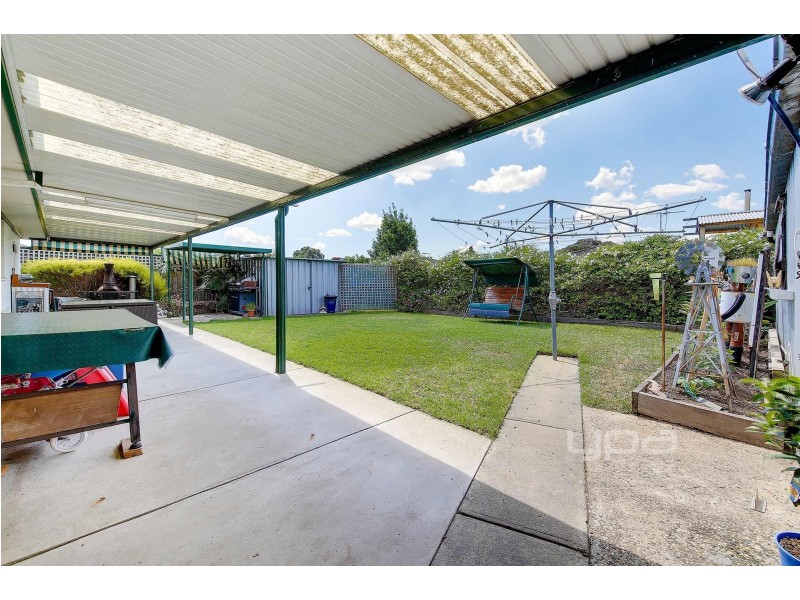 15 Canadian Court, Meadow Heights VIC 3048