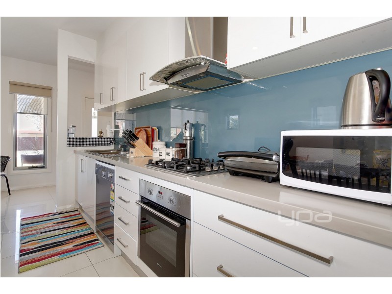 2/8 Bindi Street, Glenroy VIC 3046