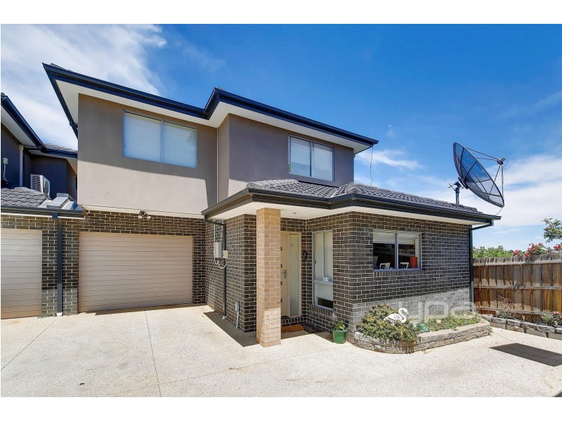 2/5 Bronco Court, Meadow Heights VIC 3048