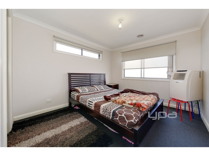 2/5 Bronco Court, Meadow Heights VIC 3048