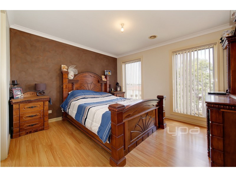 16 Turia Grove, Roxburgh Park VIC 3064