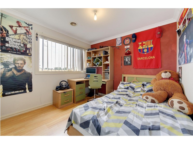 16 Turia Grove, Roxburgh Park VIC 3064