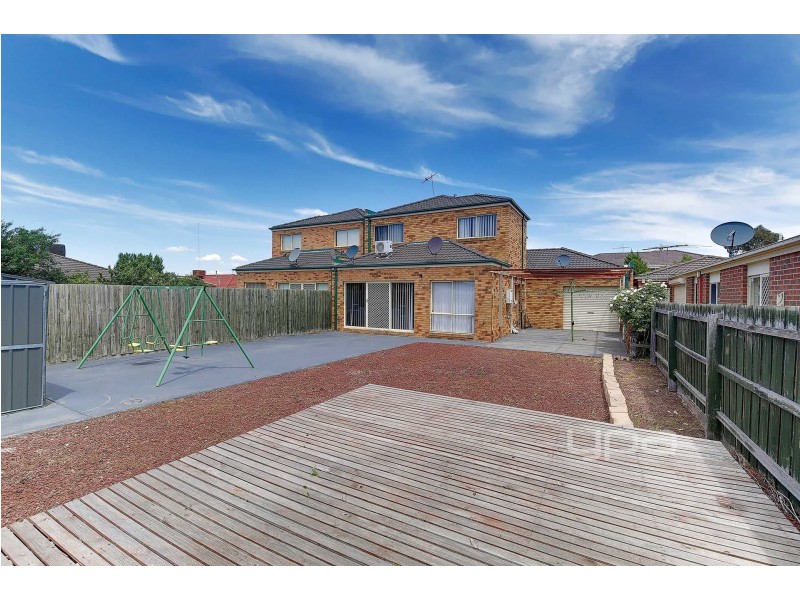 16 Turia Grove, Roxburgh Park VIC 3064