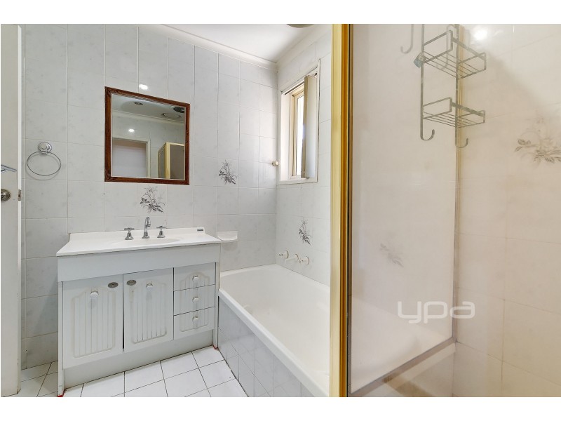 13 Crossley Crescent, Coolaroo VIC 3048