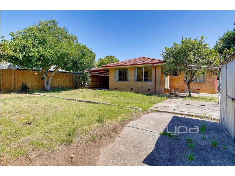 13 Crossley Crescent, Coolaroo VIC 3048