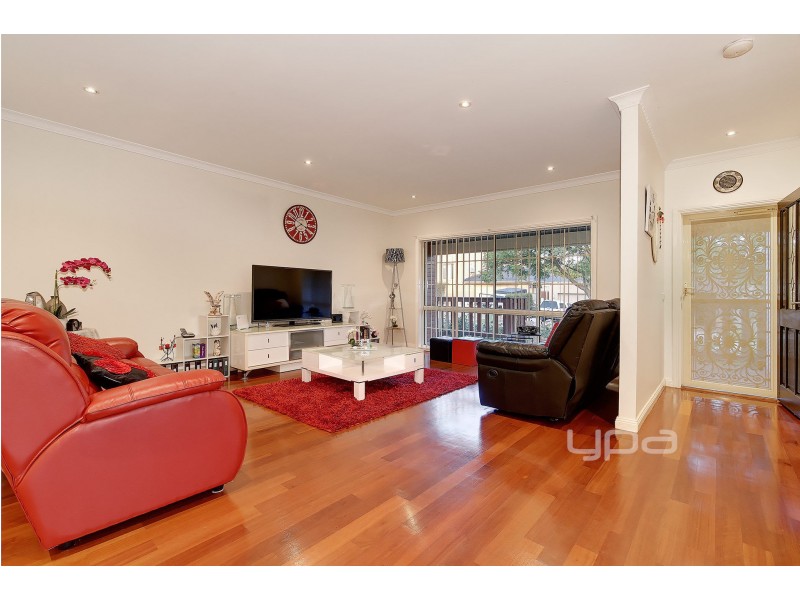 10 Skyline Rise, Craigieburn VIC 3064