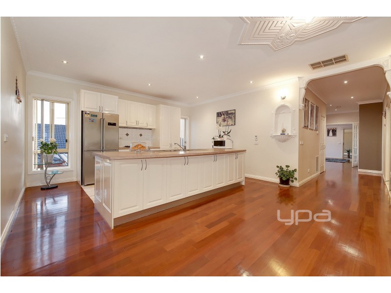 10 Skyline Rise, Craigieburn VIC 3064