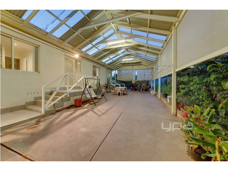 10 Skyline Rise, Craigieburn VIC 3064