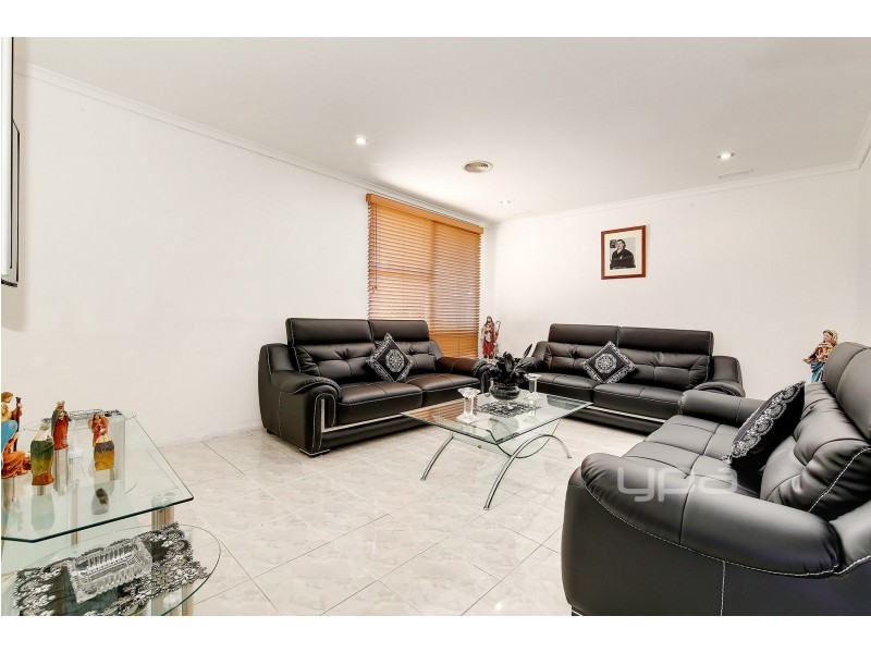 7 Lovat Court, Coolaroo VIC 3048