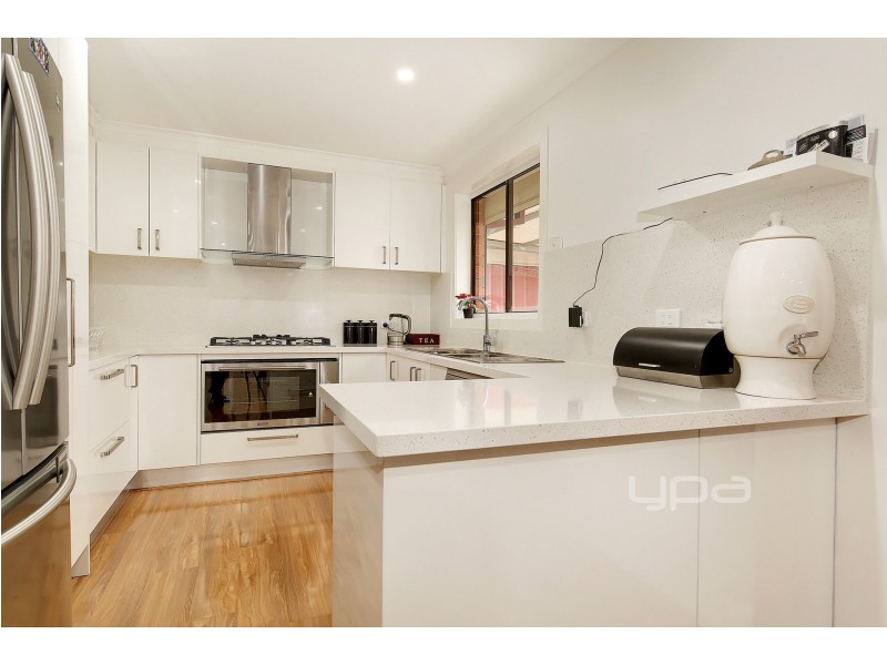 4 Harvey Court, Roxburgh Park VIC 3064