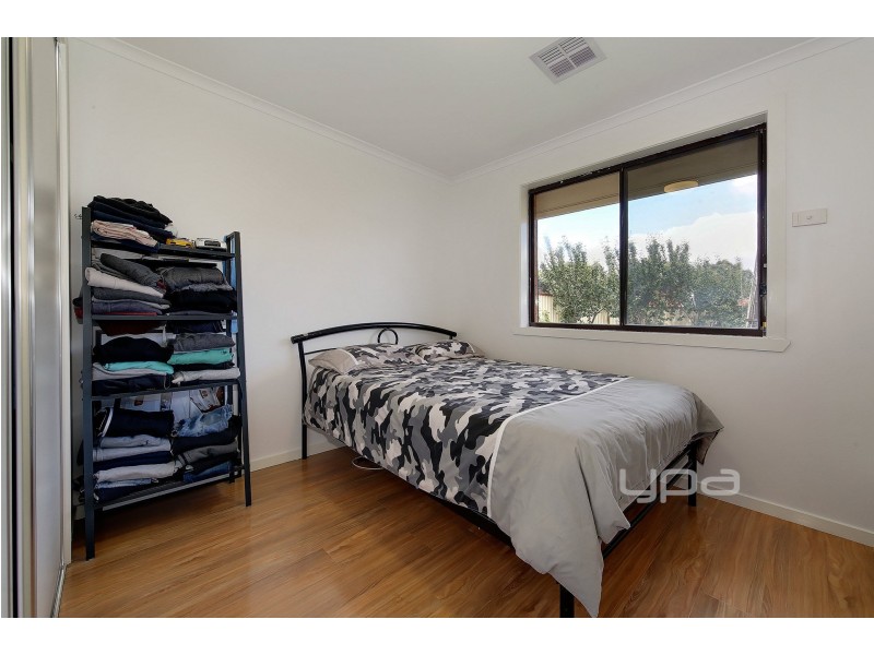 4 Harvey Court, Roxburgh Park VIC 3064