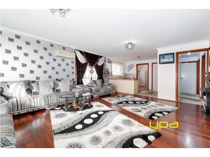 1 Dillwynia Place, Meadow Heights VIC 3048