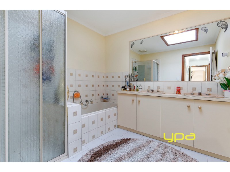 1 Dillwynia Place, Meadow Heights VIC 3048