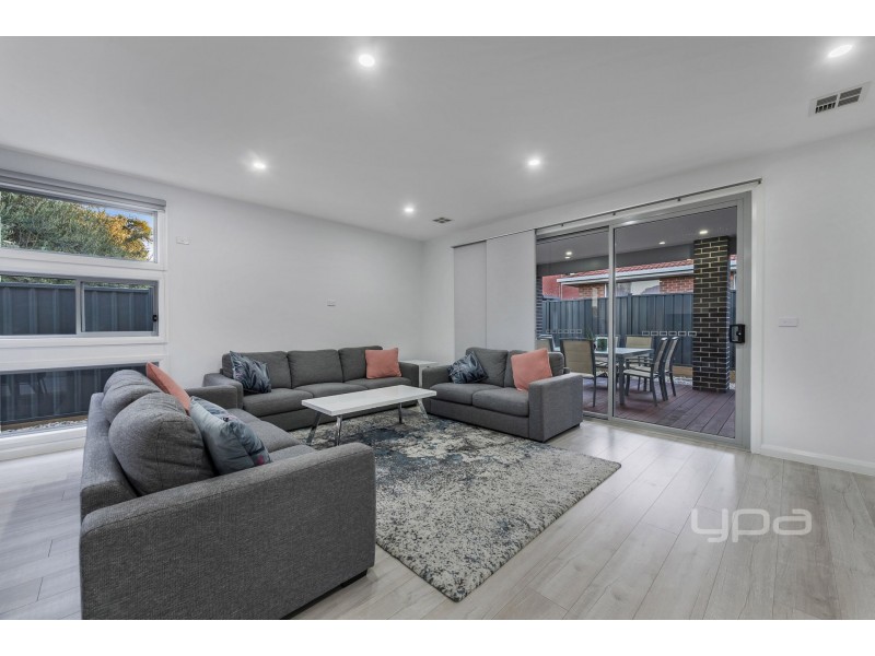 10 Hydra Court, Roxburgh Park VIC 3064