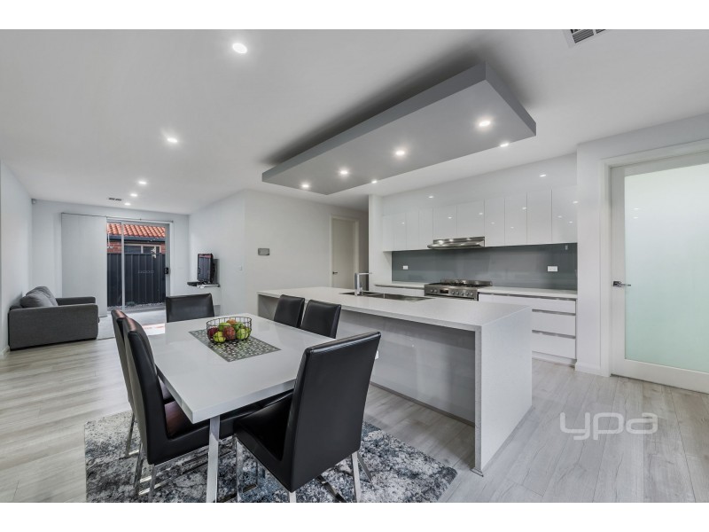 10 Hydra Court, Roxburgh Park VIC 3064