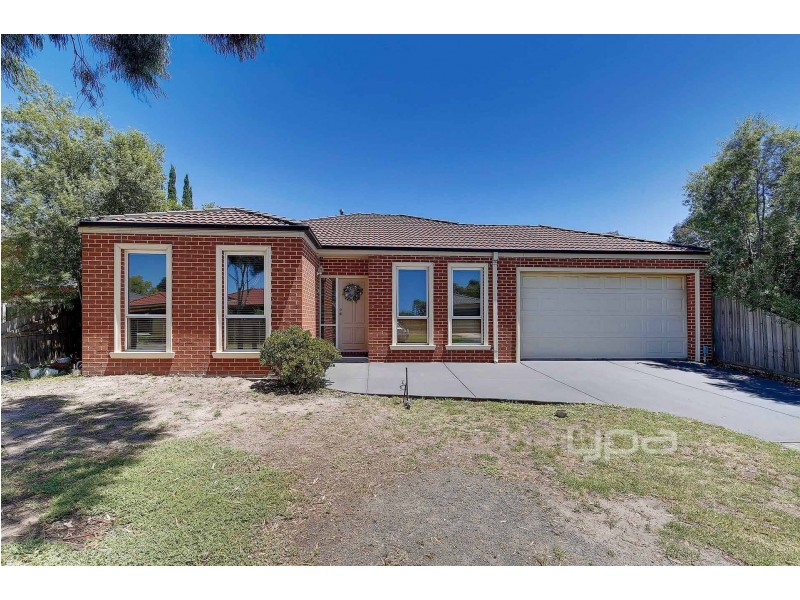 10 Desna Place, Roxburgh Park VIC 3064