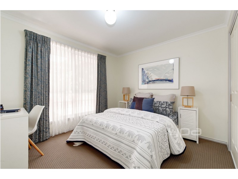 1/4 Bronco Court, Meadow Heights VIC 3048