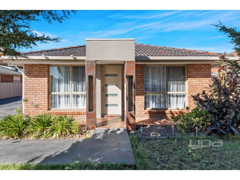 57 Ashleigh Crescent, Meadow Heights VIC 3048