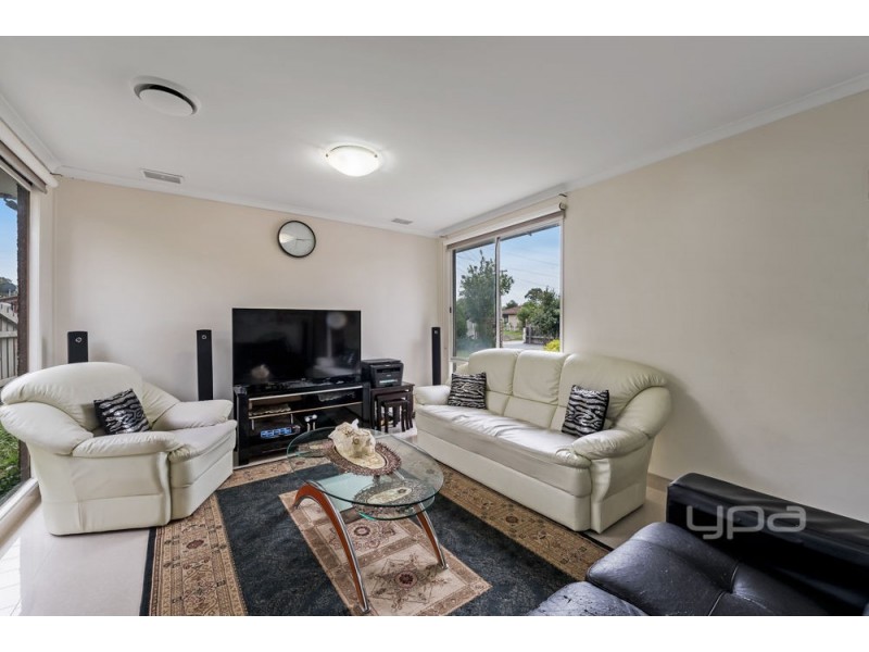 17 Darebin Court, Meadow Heights VIC 3048